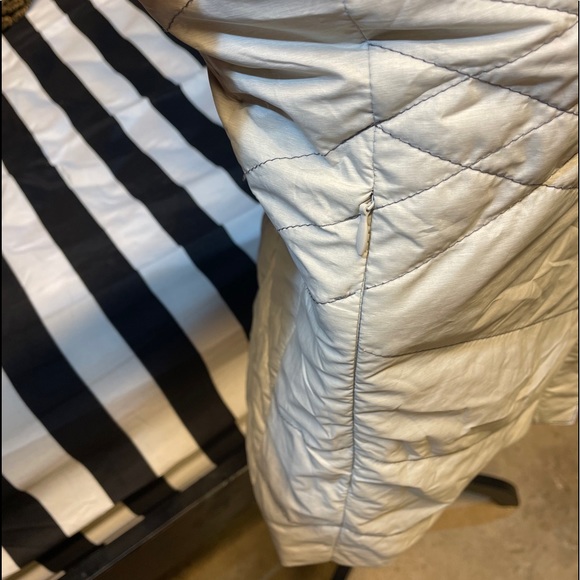 Fossa Apparel Compressible, Removable Hood Vest - Picture 4 of 10